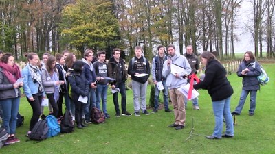 Devant laCroix du Sacrifice IMG 0451