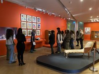 sortie-au-musee-des-arts-decoratifs-pour-les-eleves-de-la-specialite-tle-hlp